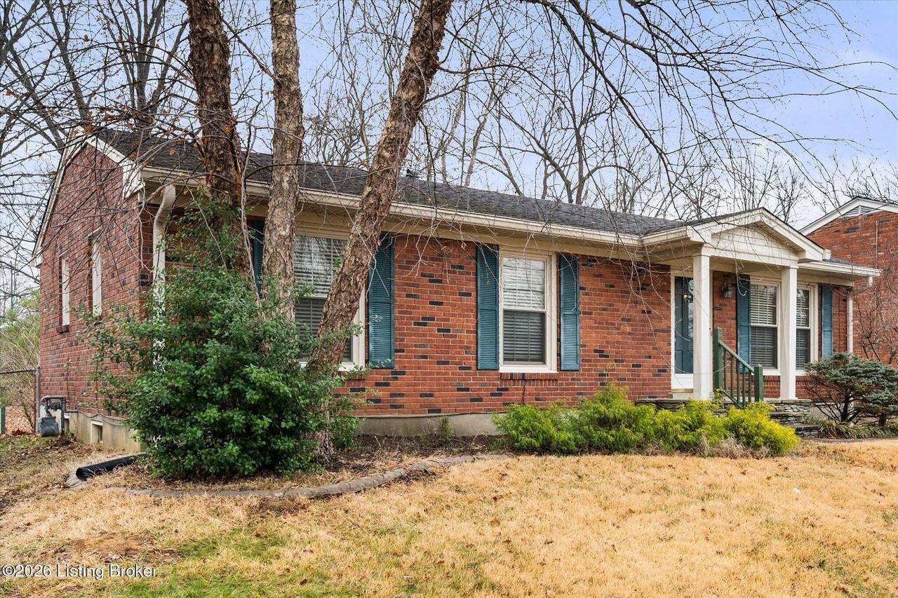 9806 Mary Dell Ln - Photo 4 of 42