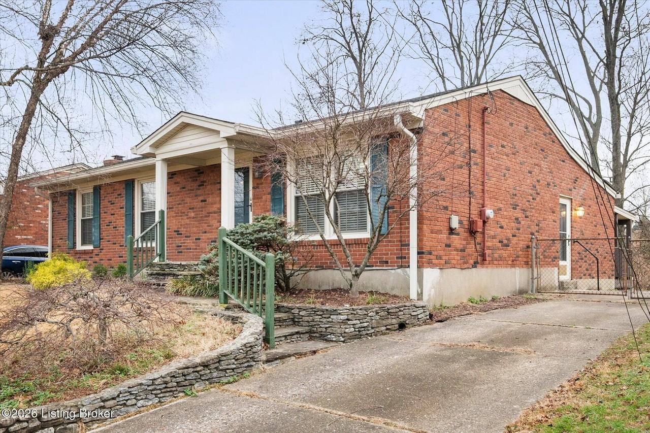 9806 Mary Dell Ln - Photo 6 of 42