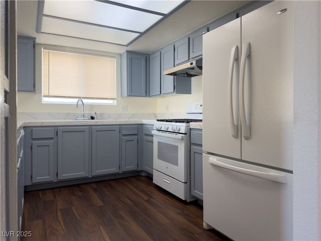 1320 Pacific Terrace Dr - Photo 5 of 21