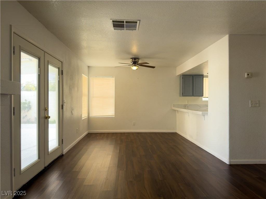 1320 Pacific Terrace Dr - Photo 6 of 21