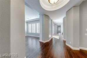 2729 Marie Antoinette St - Photo 2 of 30