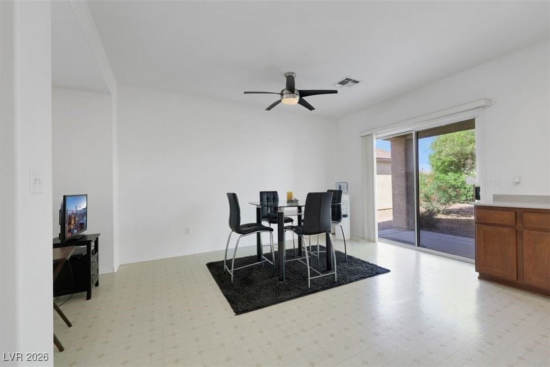 1935 Valley Center Dr - Photo 4 of 13