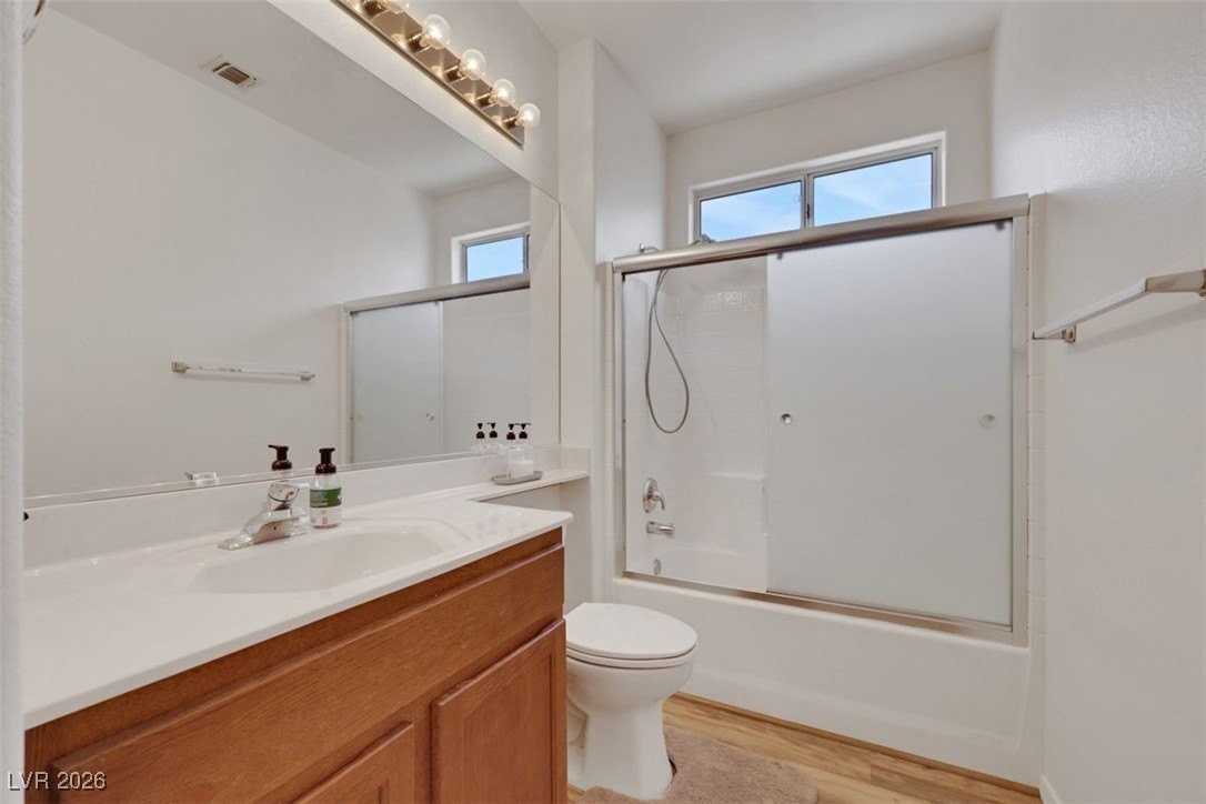 1935 Valley Center Dr - Photo 7 of 13