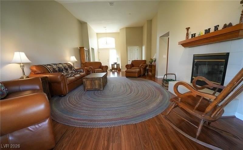 9004 Litchfield Ave - Photo 2 of 50