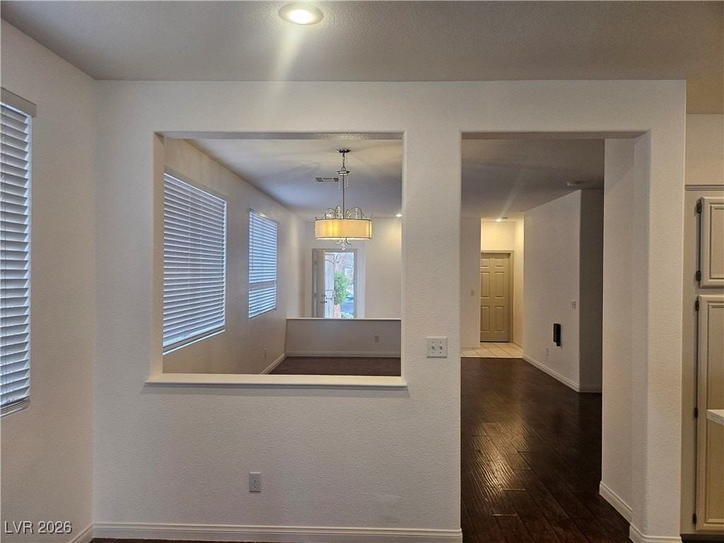 2266 Surrey Meadows Ave - Photo 7 of 11