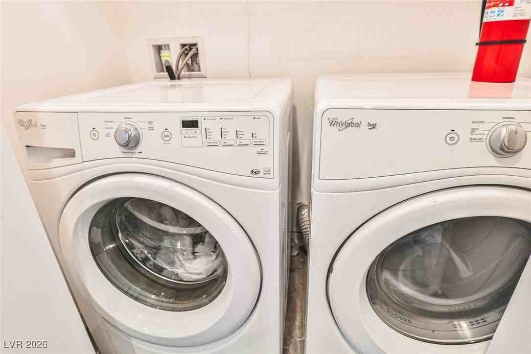 251 Tower St - Photo 7 of 50