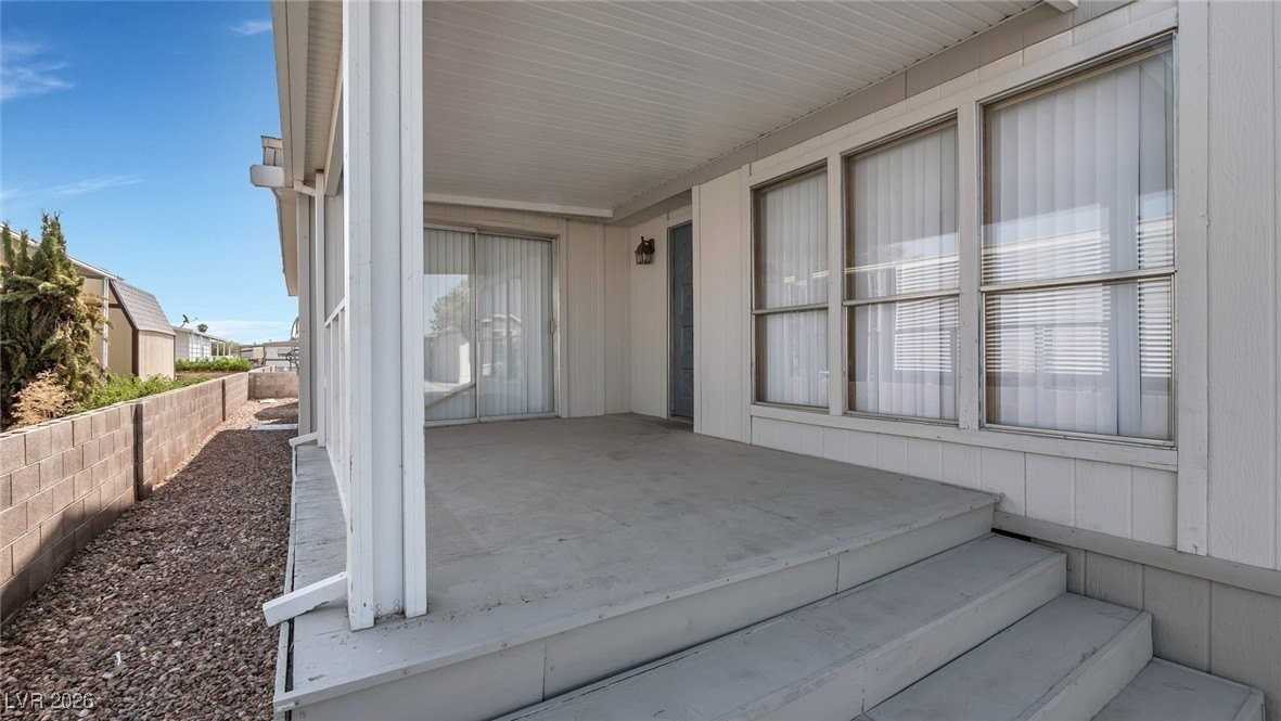 3670 Estes Park Dr - Photo 4 of 25