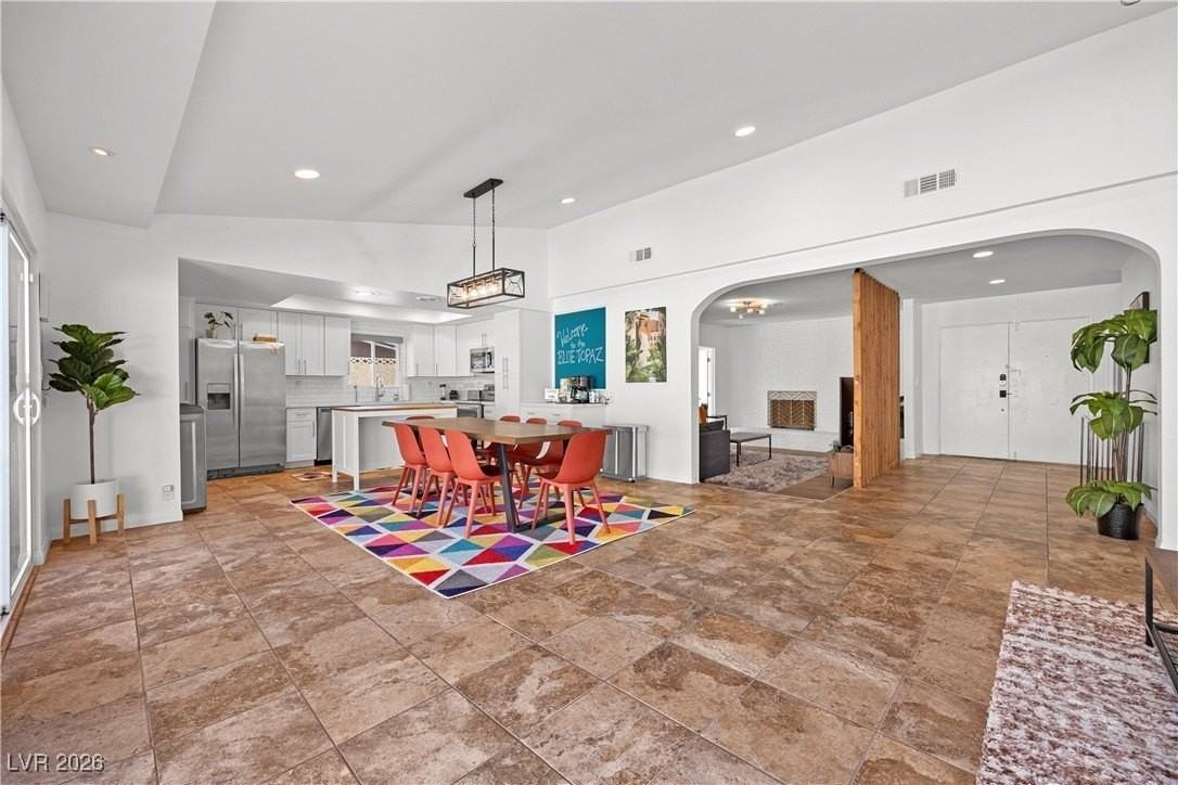 1554 Raindance Way - Photo 4 of 25