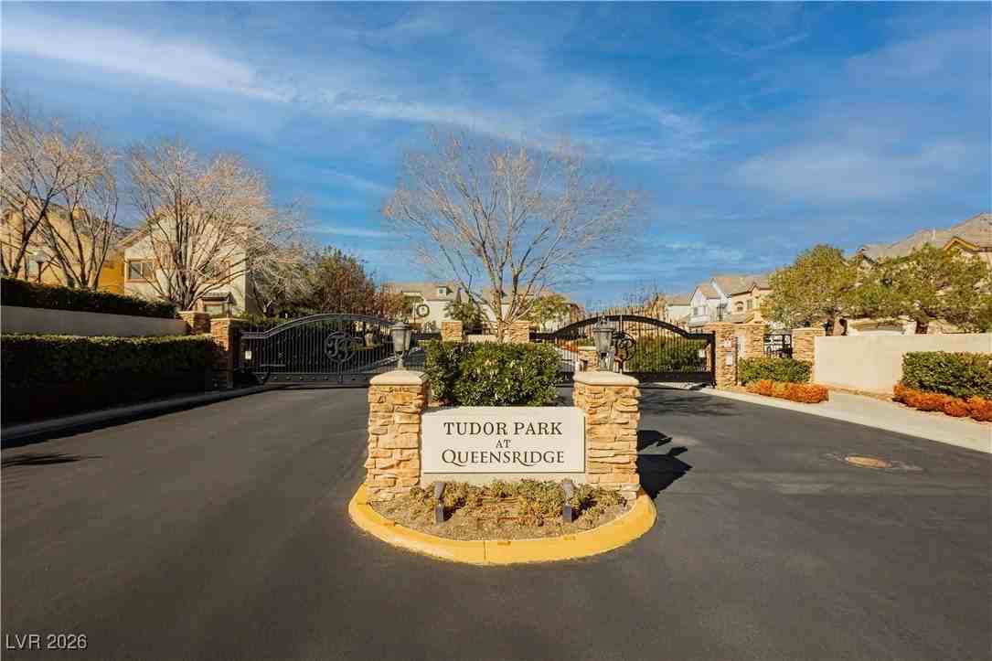 9164 Tudor Park Pl - Photo 3 of 50