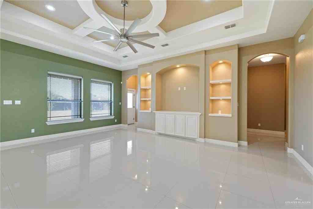 13967 El Caribe Cir S - Photo 4 of 34