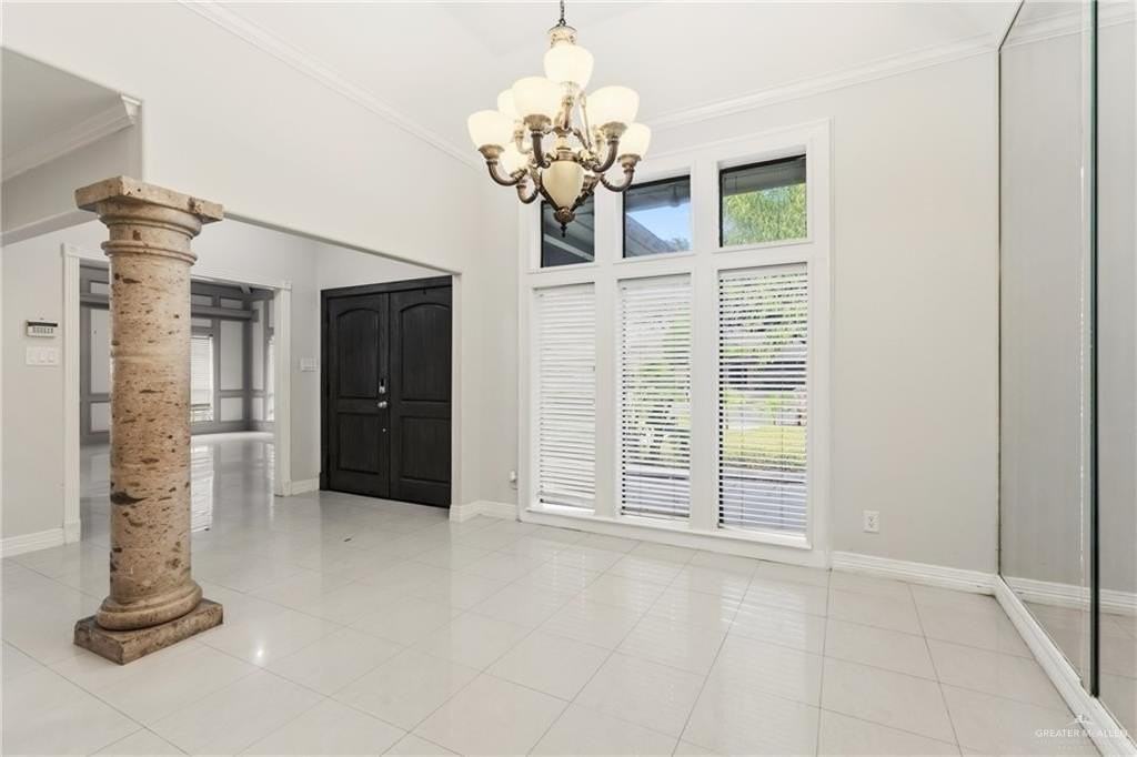 709 Yucca Ave - Photo 2 of 20