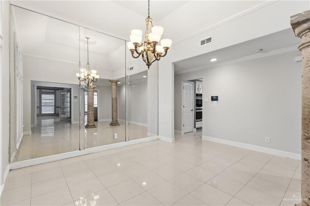 709 Yucca Ave - Photo 3 of 20