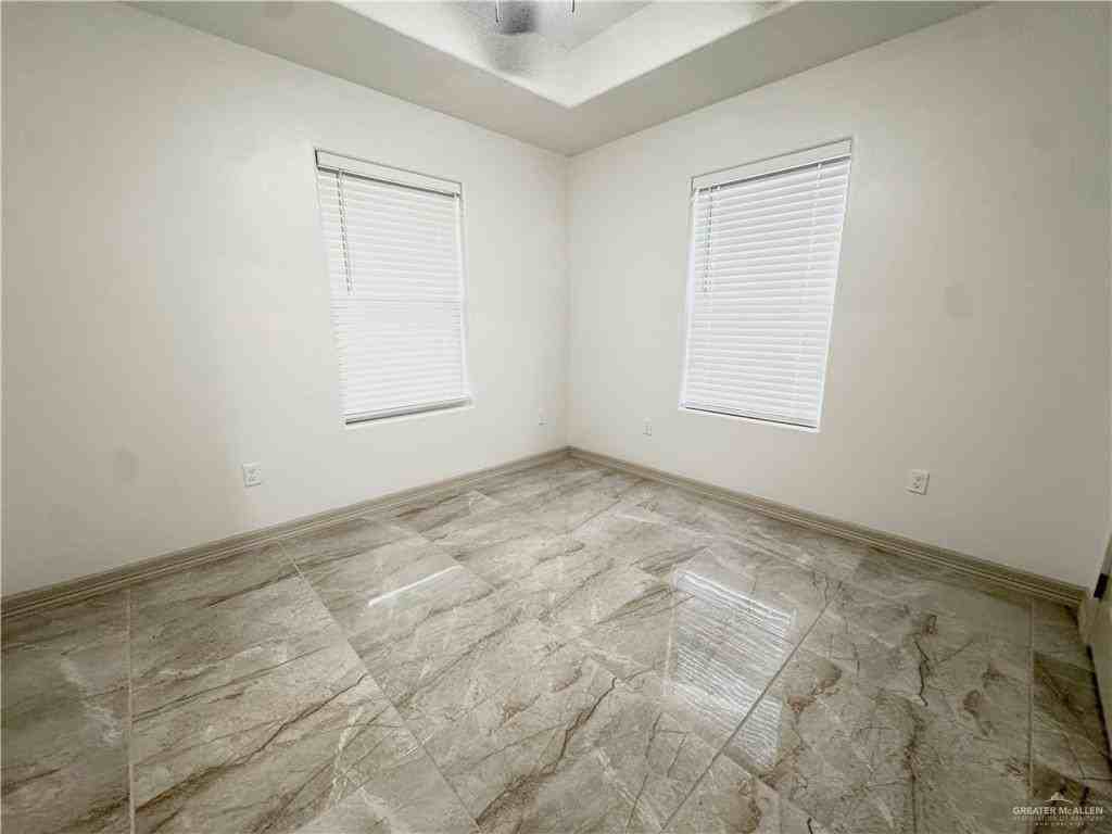 401 Stuart Ct - Photo 7 of 11