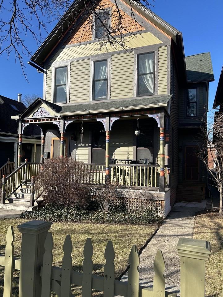 1682 Bagley St #B - Photo 2 of 25