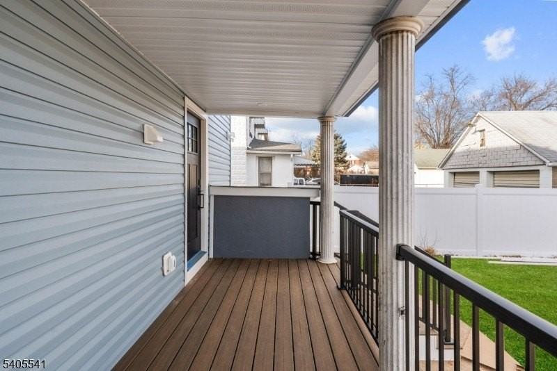 80 Anderson St - Photo 4 of 36