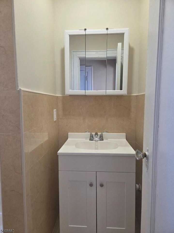 80 Union Ave Apt C6 #C6 - Photo 7 of 9