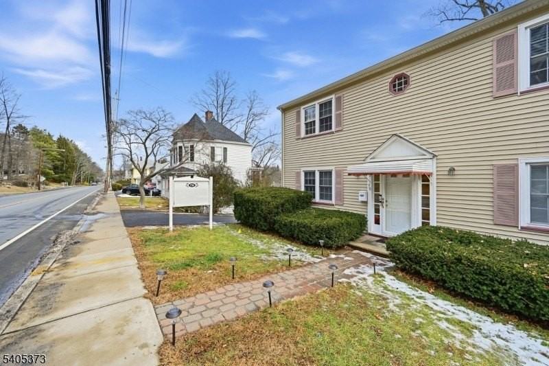 76 Mount Kemble Ave - Photo 6 of 35