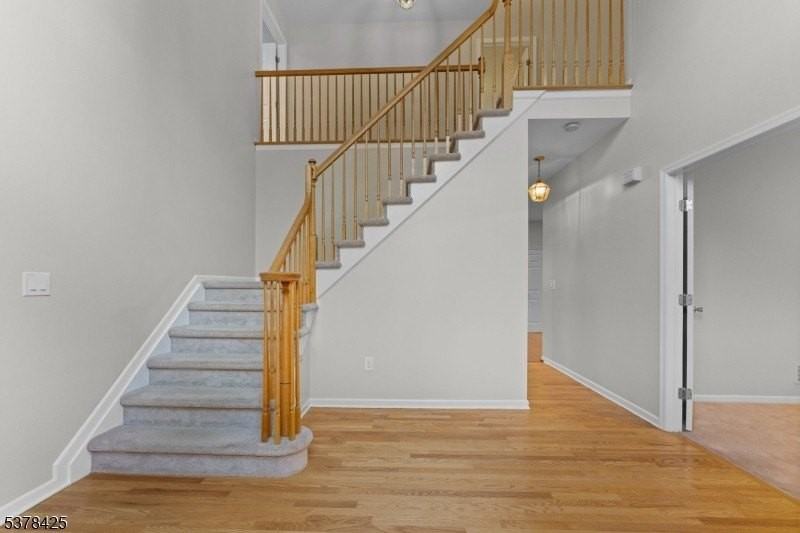 300 Berkley Ave - Photo 5 of 42