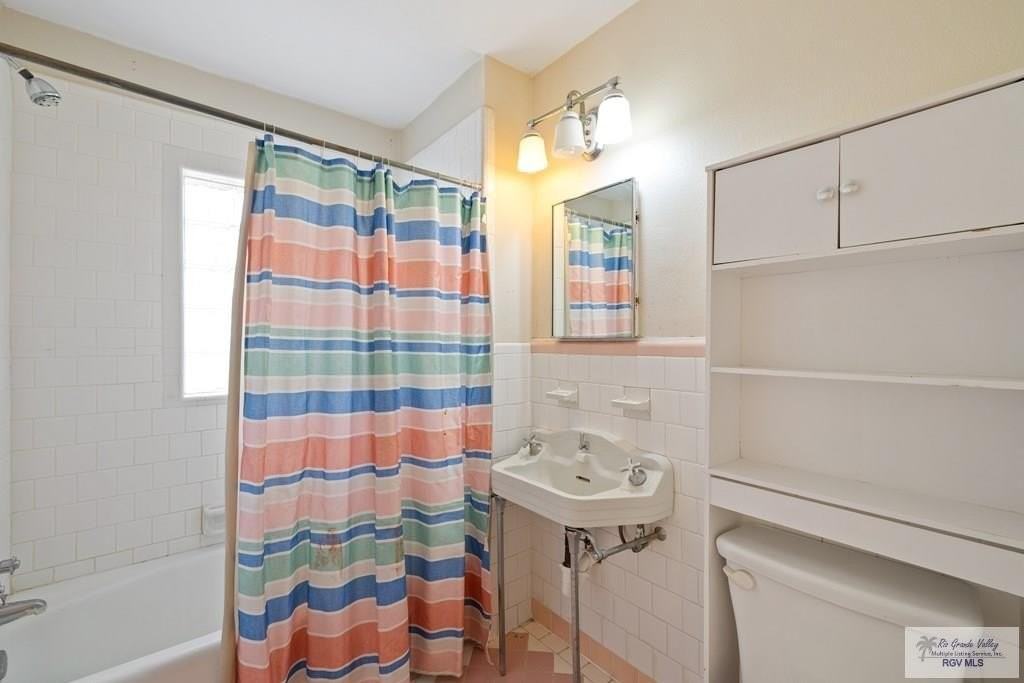 27110 Bass Blvd - Photo 3 of 31