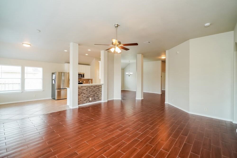 3039 Hidden Mdw - Photo 4 of 16