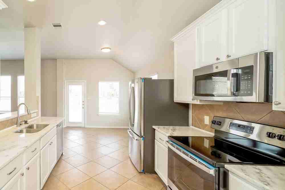 3039 Hidden Mdw - Photo 7 of 16