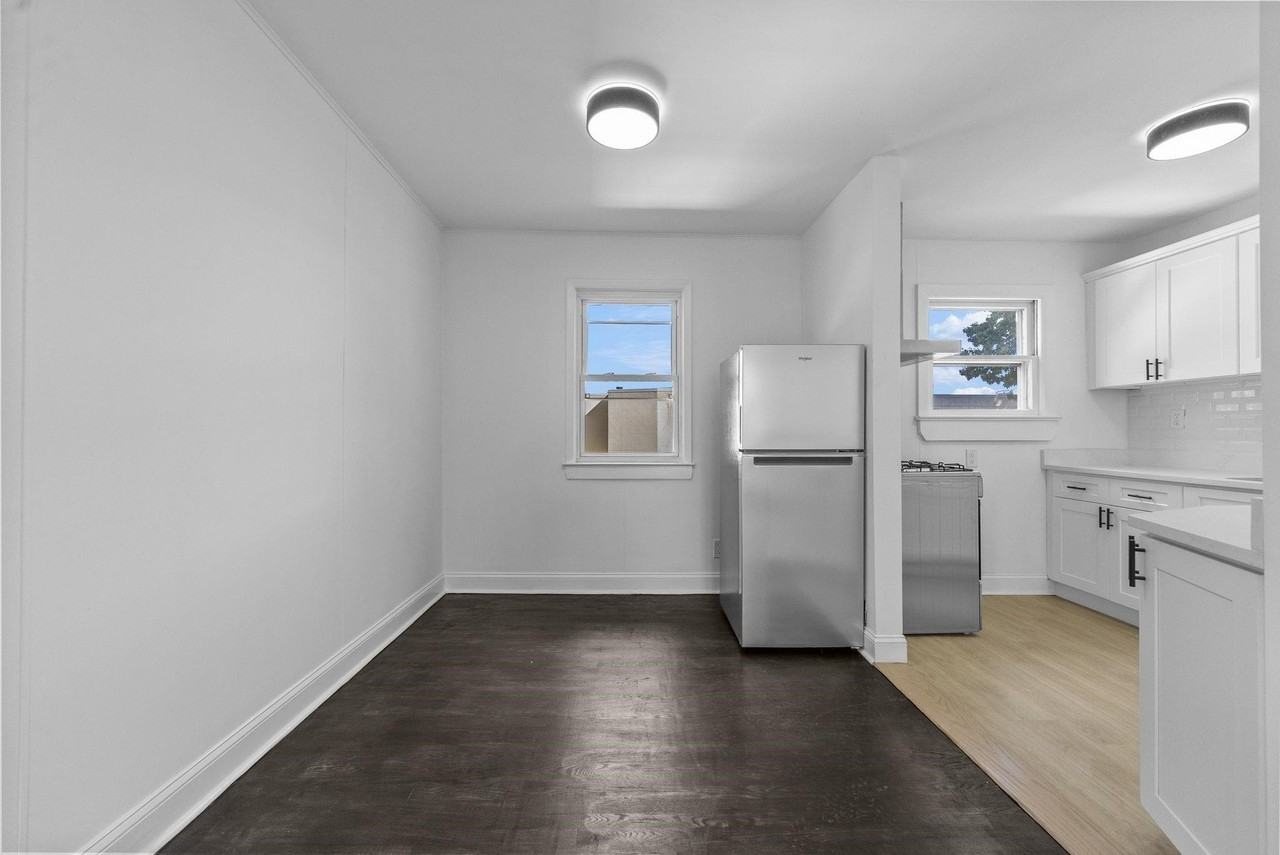 514 Lafayette Ave - Photo 5 of 8