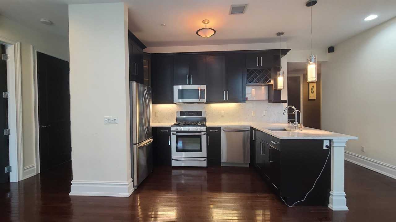 3121 Central Ave #2C - Photo 3 of 23