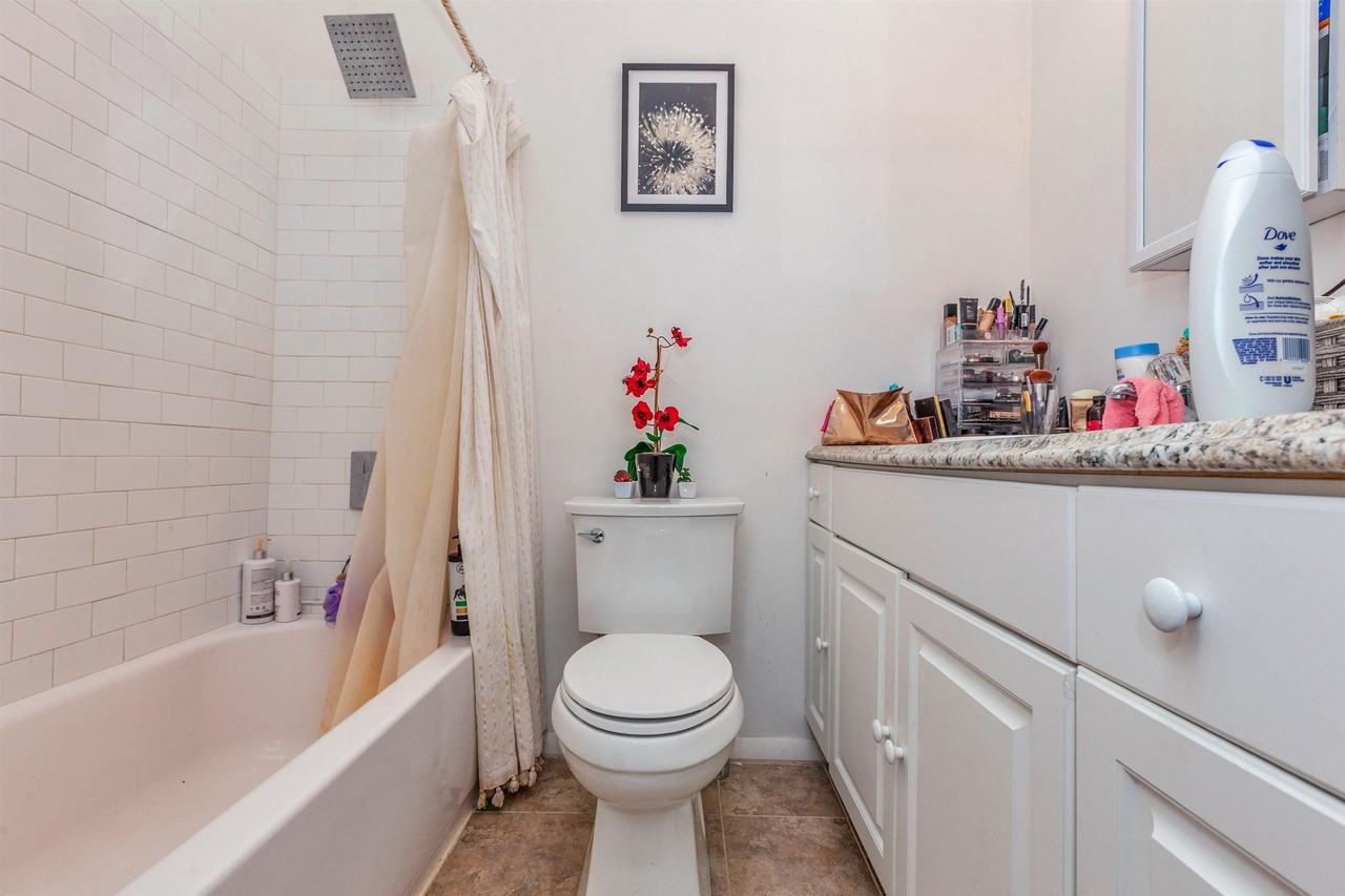 554 Observer Hwy #4L - Photo 2 of 8