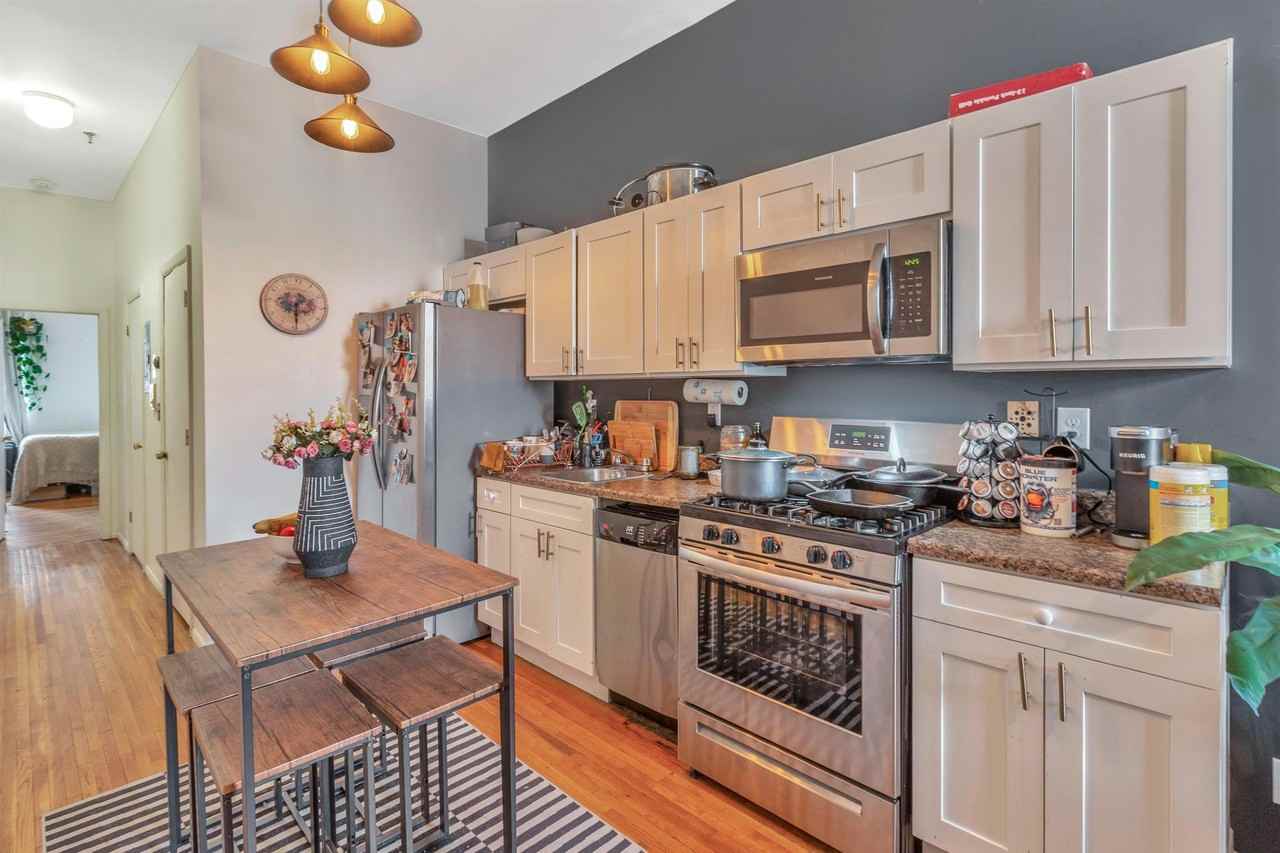 554 Observer Hwy #4L - Photo 5 of 8