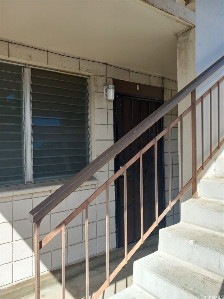 1322 Kinau St Apt 8 #8 - Photo 2 of 5