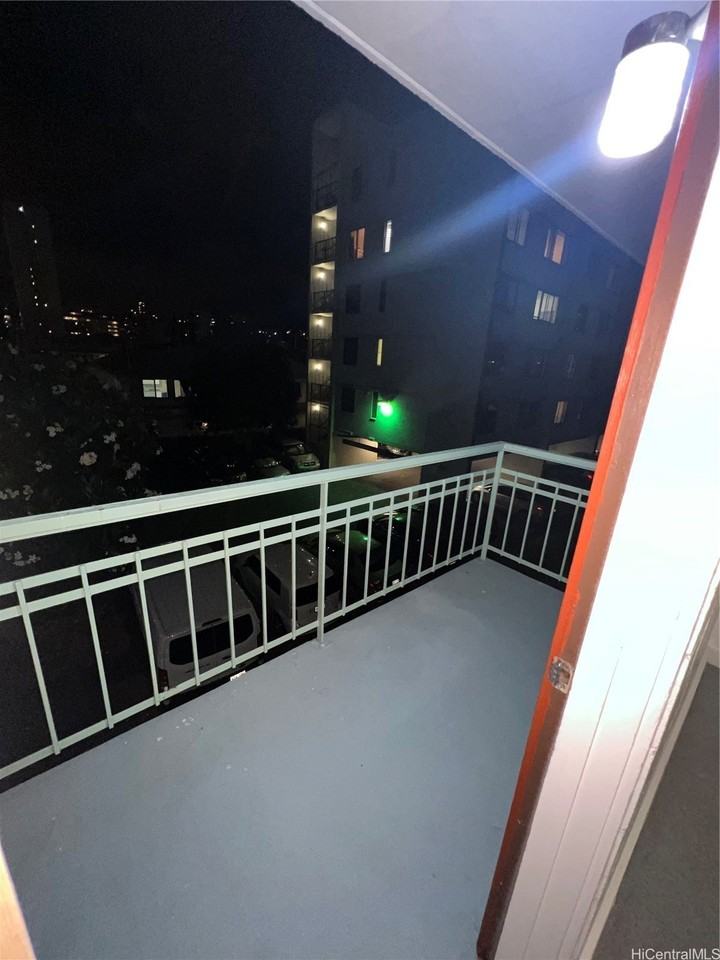 1322 Kinau St Apt 8 #8 - Photo 5 of 5