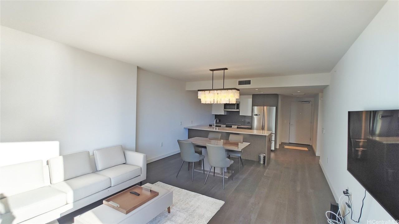 1001 Queen St Apt 2303 #2303 - Photo 5 of 24