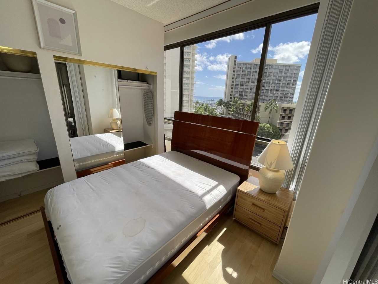 1778 Ala Moana Blvd Apt 1002 #1002 - Photo 4 of 14