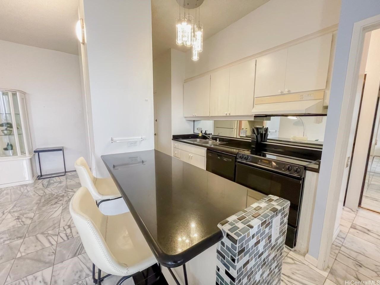 1778 Ala Moana Blvd Apt 1002 #1002 - Photo 5 of 14