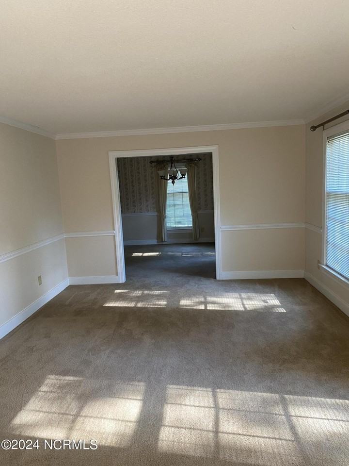 131 Antler Rd - Photo 7 of 28