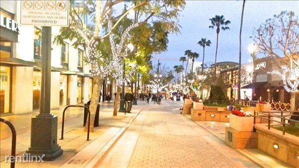 Broadway & 6th St - Photo 2 of 26