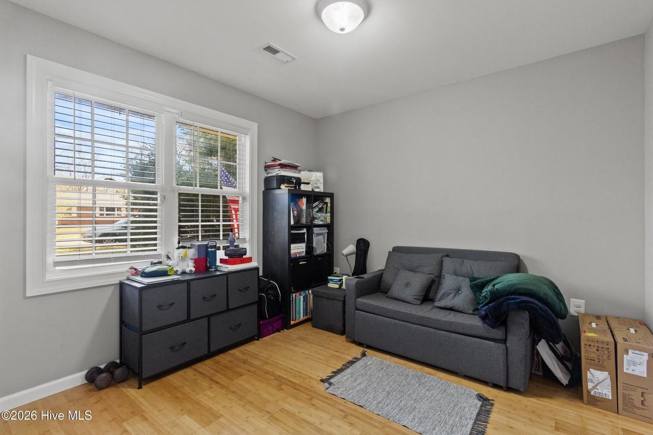 1710 Charles St - Photo 3 of 25