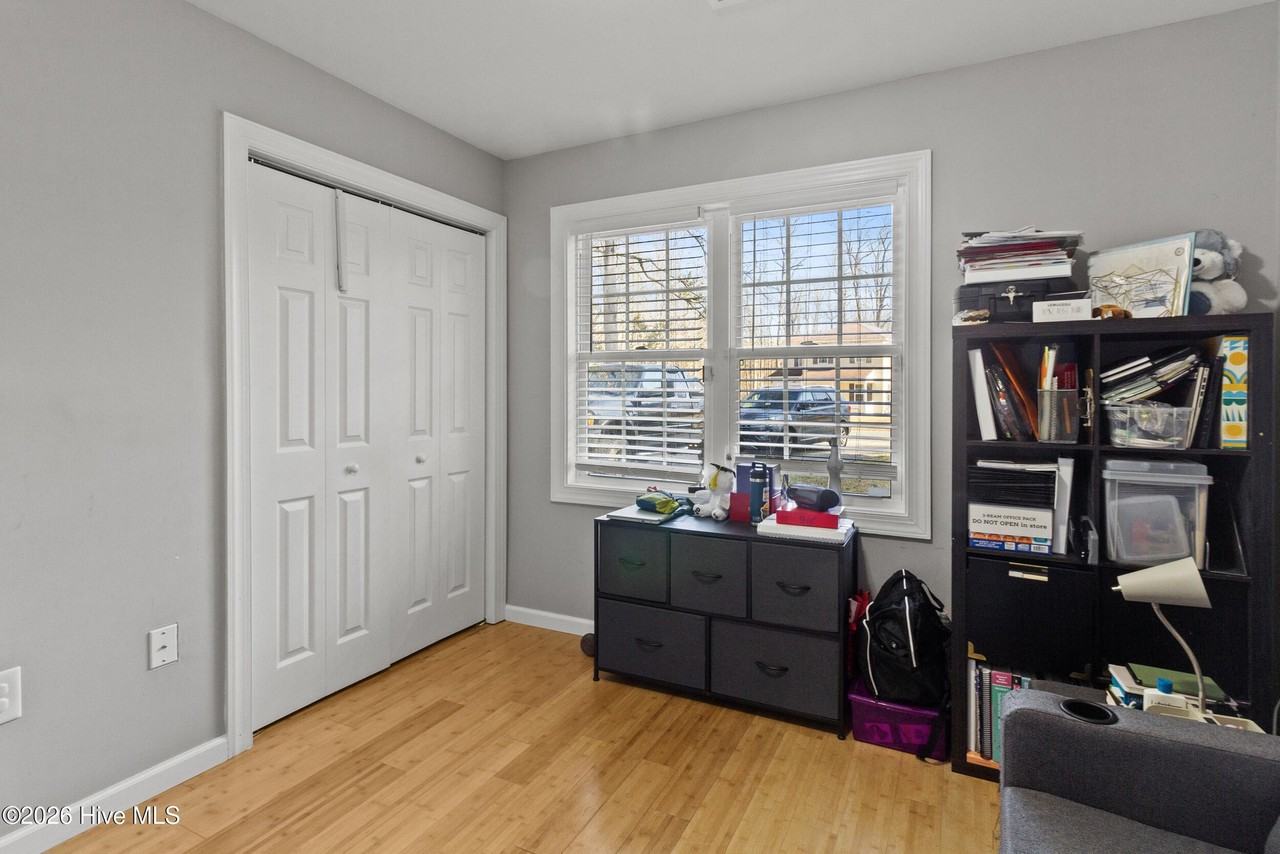 1710 Charles St - Photo 4 of 25