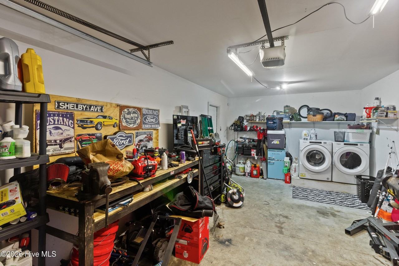 1710 Charles St - Photo 5 of 25