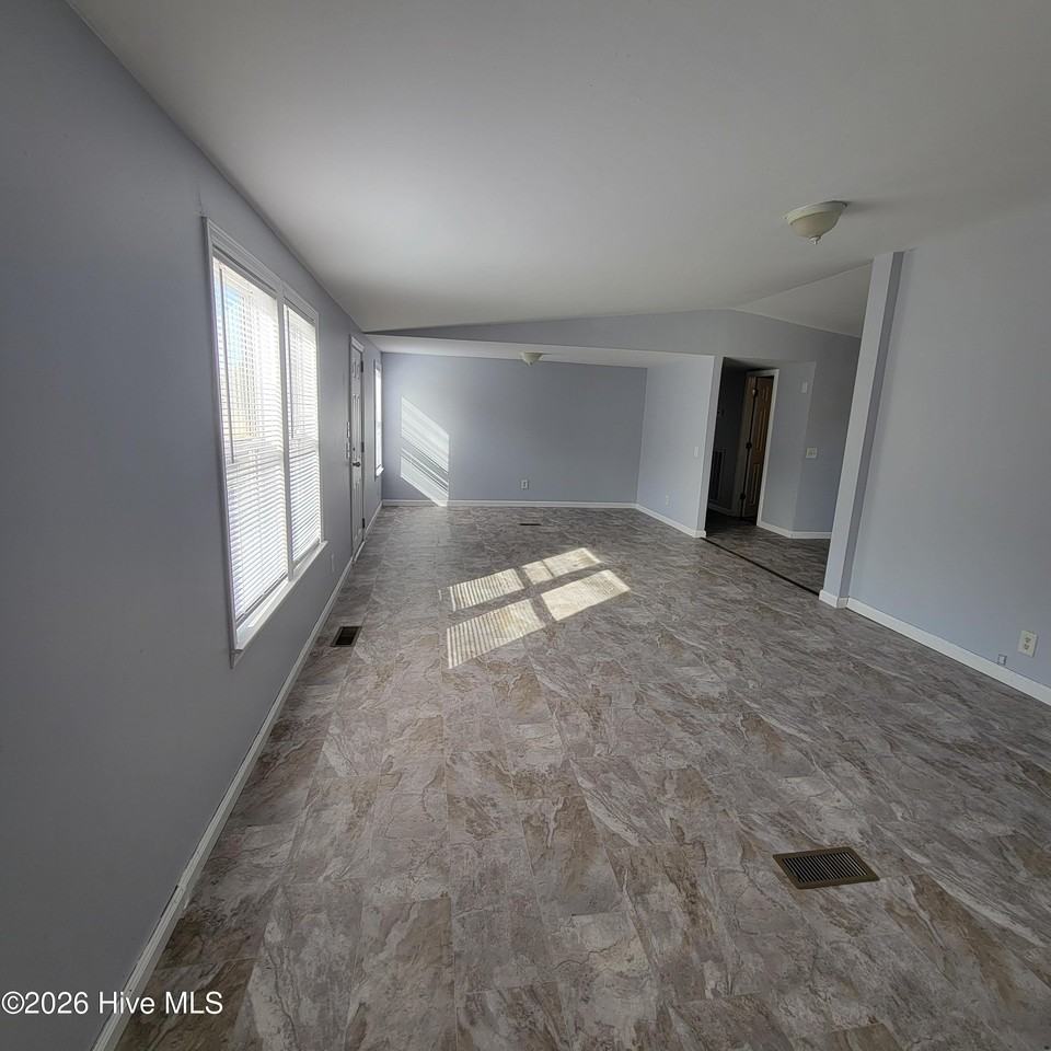 2819 Fennell Town Rd - Photo 7 of 18