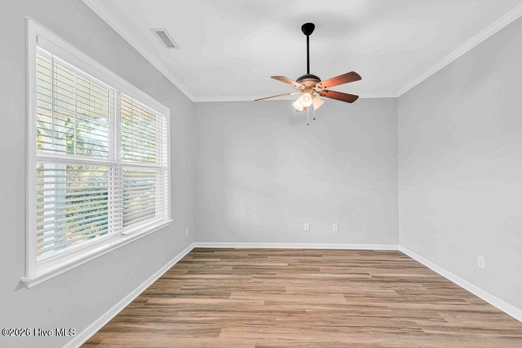 601 Winfall Dr - Photo 5 of 43