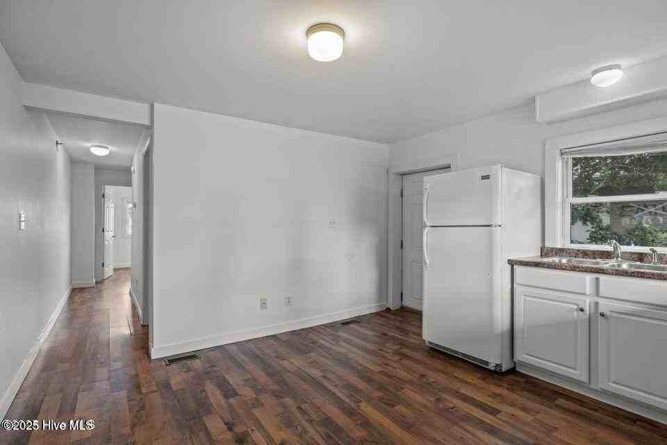 217 W Atlantic Blvd Apt 4 #4 - Photo 3 of 12