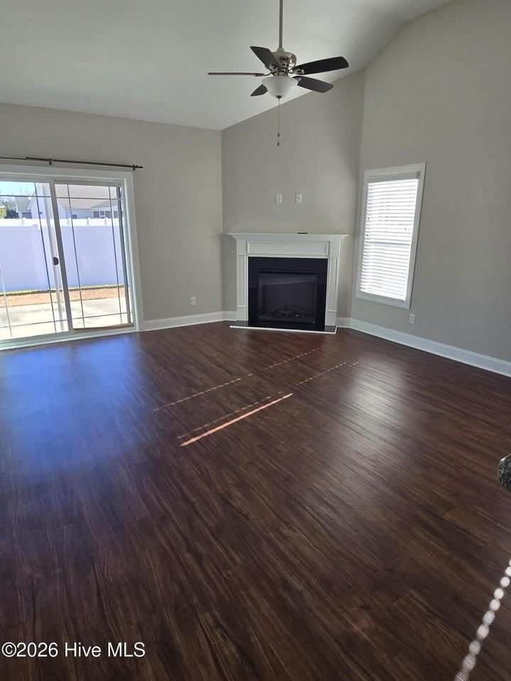 1904 Signature Dr - Photo 3 of 5