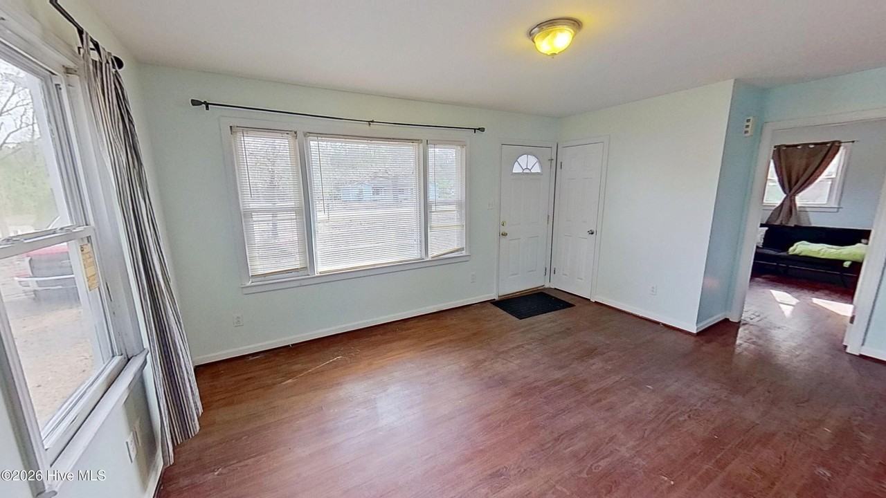 2235 Hines Farm Rd - Photo 2 of 13