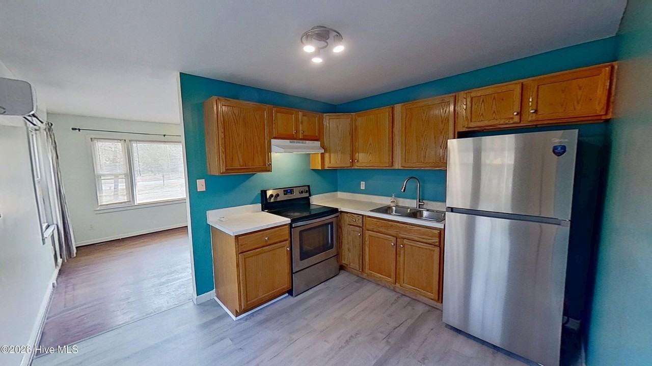 2235 Hines Farm Rd - Photo 3 of 13