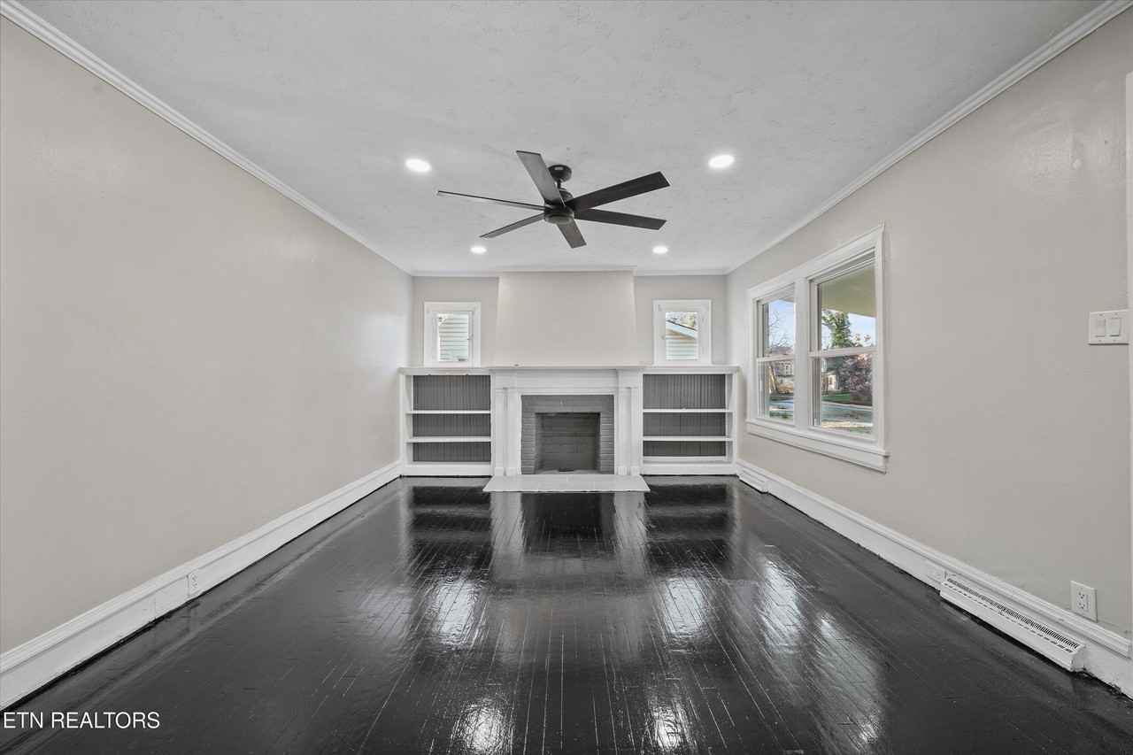 3034 E 5th Ave - Photo 4 of 31