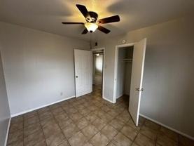 4609 Belton Ave Apt B #B - Photo 1 of 1