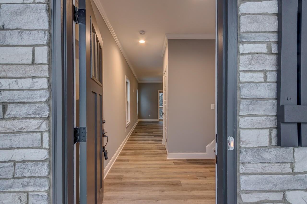 187 Westwoods Dr - Photo 4 of 32