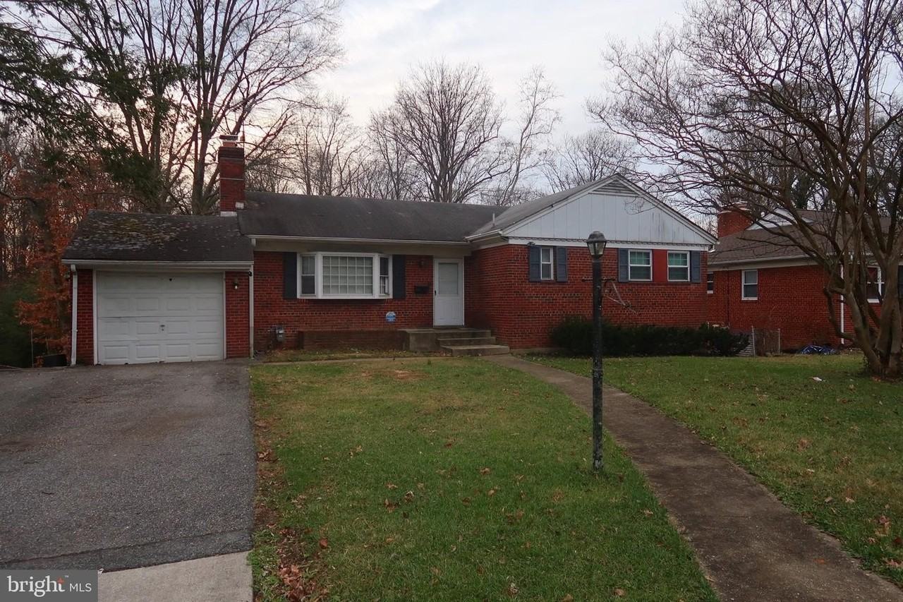 7804 Temple St - Photo 2 of 32