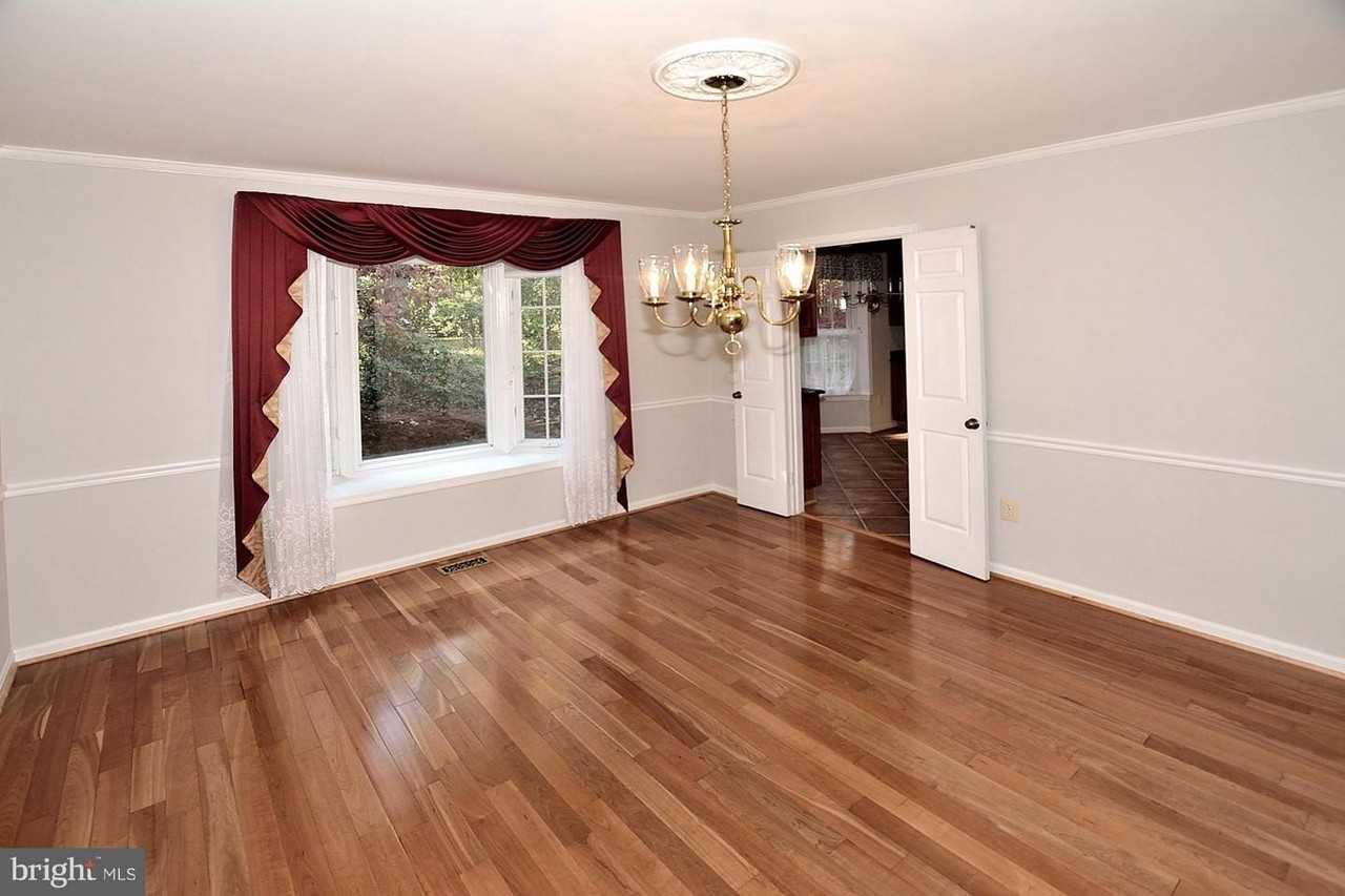 11093 Robert Carter Rd - Photo 4 of 30